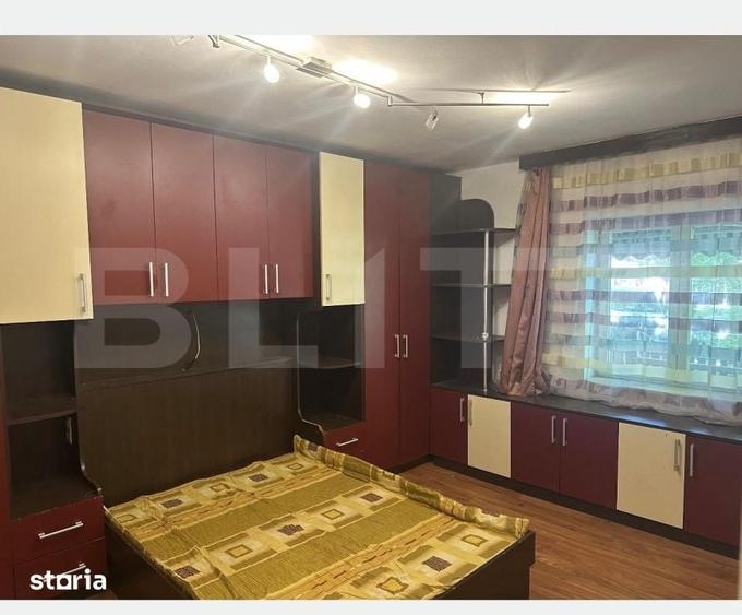 Apartament cu 3 camere semidecomandat în Central