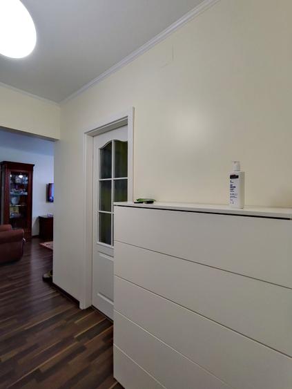 Apartament cu 3 camere decomandat în Inel I