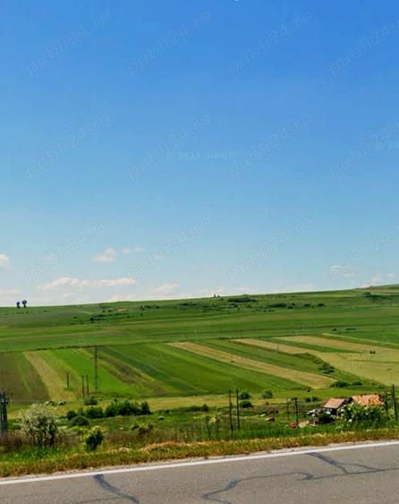 Teren de 5300 mp, în Tureni