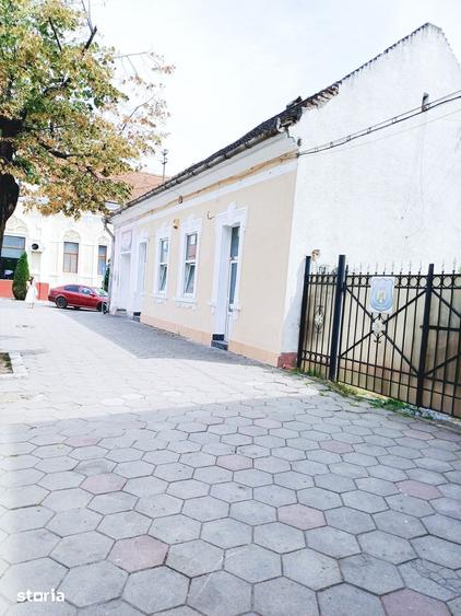 Spațiu comercial, de 120 mp, în Central