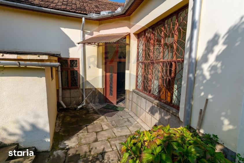 Casă cu 3 camere cu Teren 818 Mp în Central