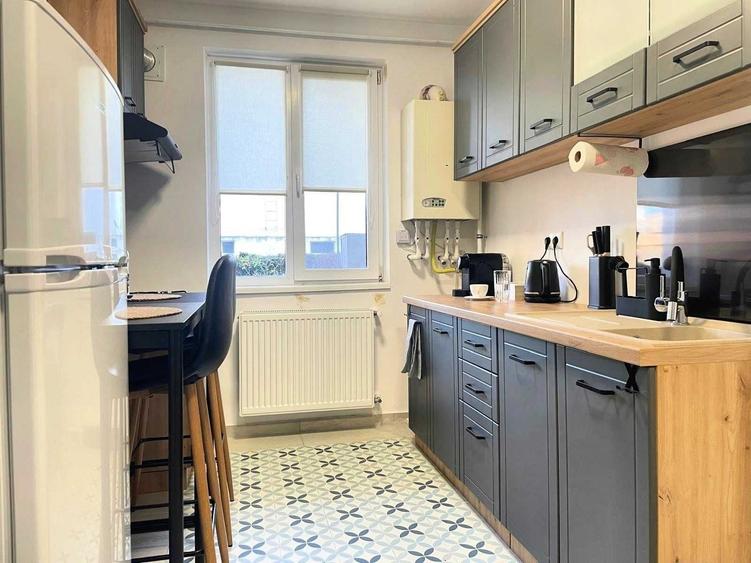 Apartament cu 2 camere decomandat în Central