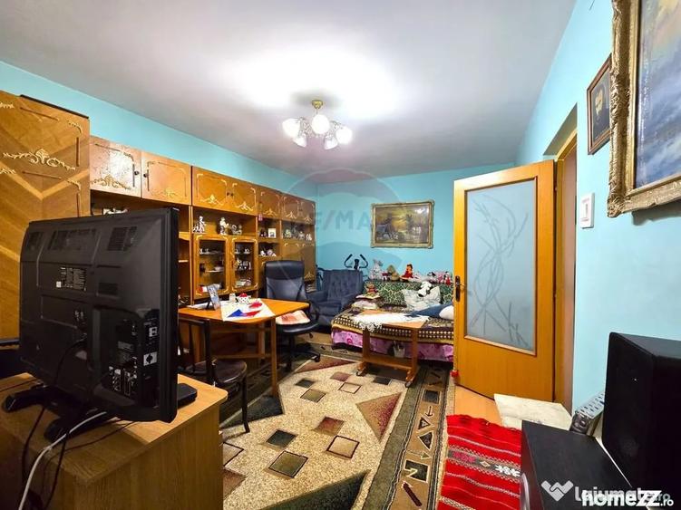Apartament cu 2 camere decomandat în Teiul Doamnei