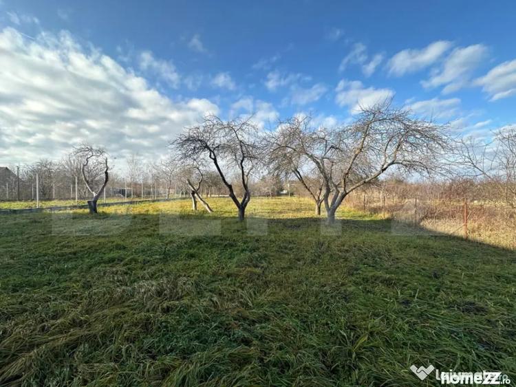 Teren de 2366 mp, în Bercu Roșu