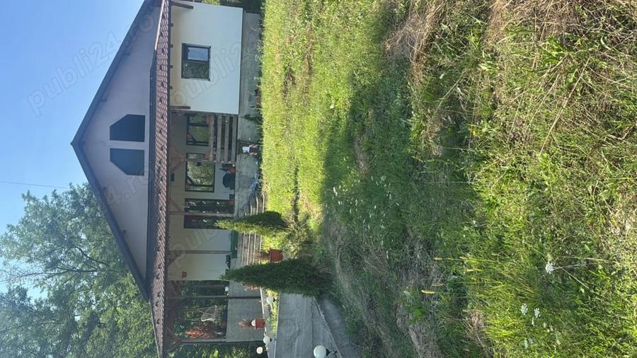 Casă cu 4 camere în Surani