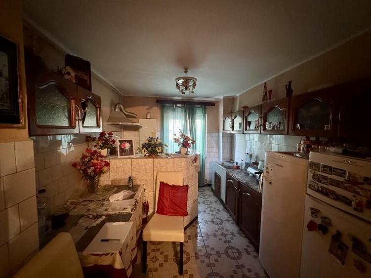 Apartament cu 3 camere decomandat în Ultracentral