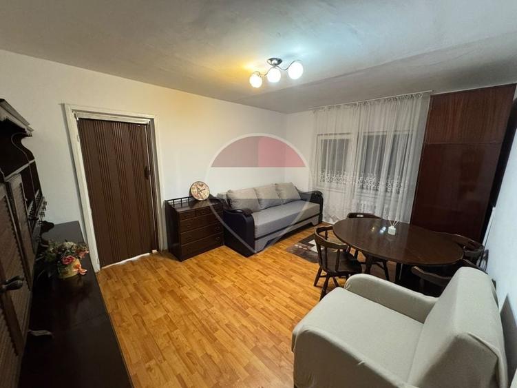 Apartament cu 2 camere semidecomandat, mobilat în Gară