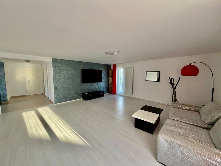 Casă cu 3 camere cu Teren 404 Mp în Miroslava