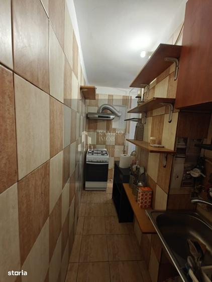 Apartament cu 2 camere semidecomandat în Baicului