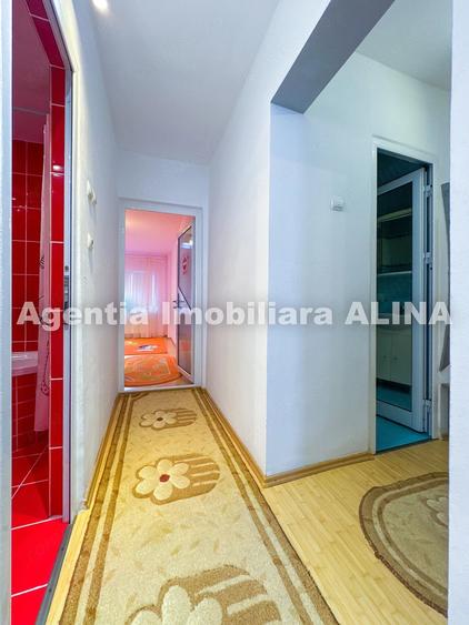 Apartament cu 3 camere decomandat în Decebal