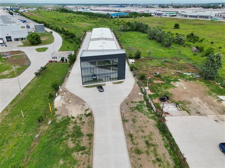 Spațiu industrial, de 1,380 mp, în Central