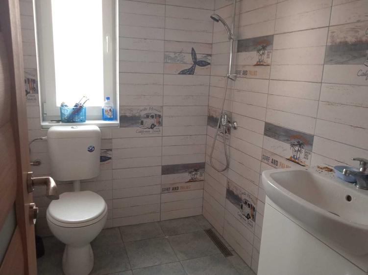Casă cu 4 camere decomandat cu Teren 800 Mp în Central