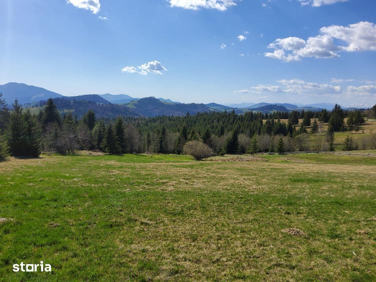 Teren de 2200 mp, în Tiha Bârgăului