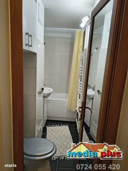 Apartament cu 2 camere decomandat în Micro 19