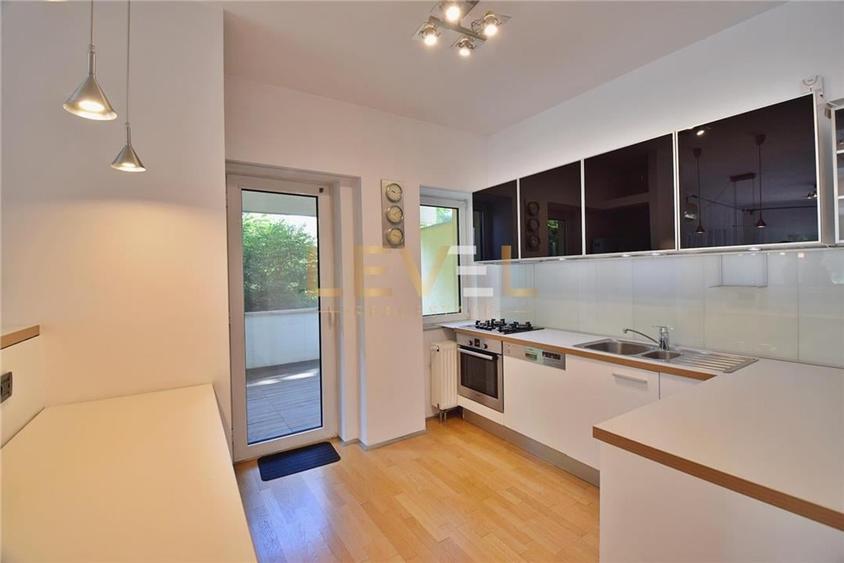 Apartament cu 4 camere decomandat, mobilat în Herăstrău