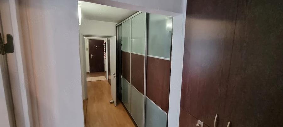 Apartament cu 3 camere decomandat în Lăpuș