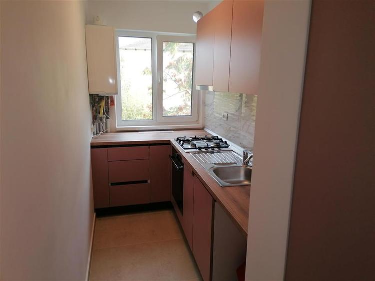 Apartament cu 2 camere semidecomandat în Girocului