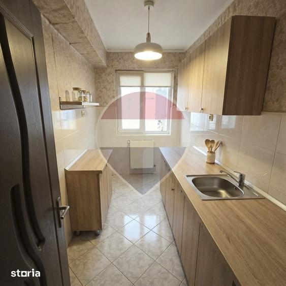 Apartament cu 3 camere decomandat în Central