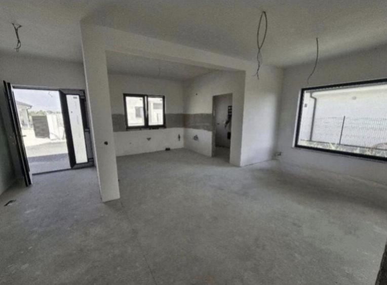 Casă cu 3 camere în Central