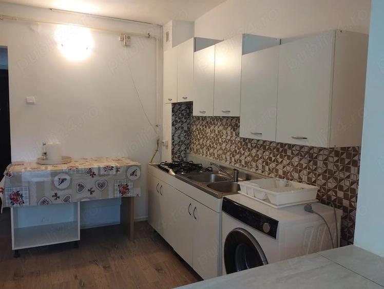 VAnd apartament o camera decomandat - 4