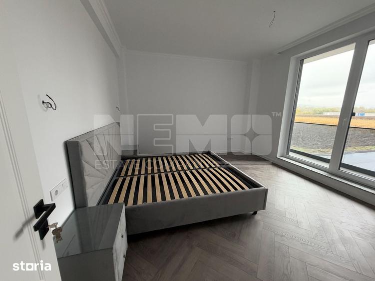 Apartament cu 3 camere semidecomandat în Central