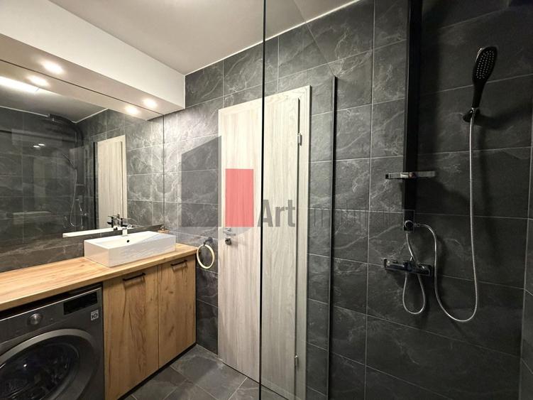 Apartament cu 3 camere decomandat, mobilat în Calea Călărașilor