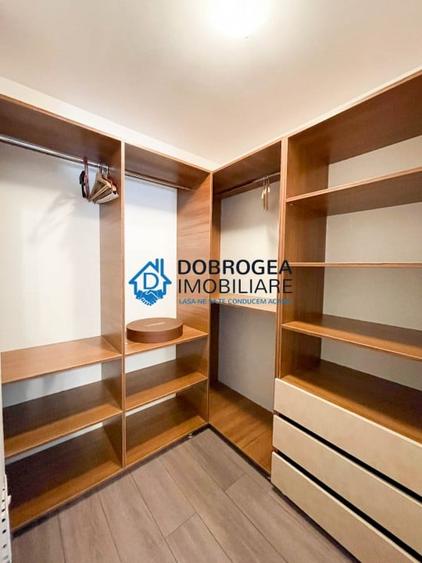 Apartament cu 3 camere decomandat, mobilat în C5