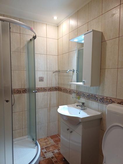 Apartament cu 2 camere semidecomandat în Izvorani