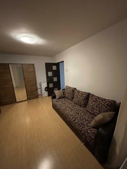 Apartament cu 2 camere decomandat, mobilat în Drumul Taberei