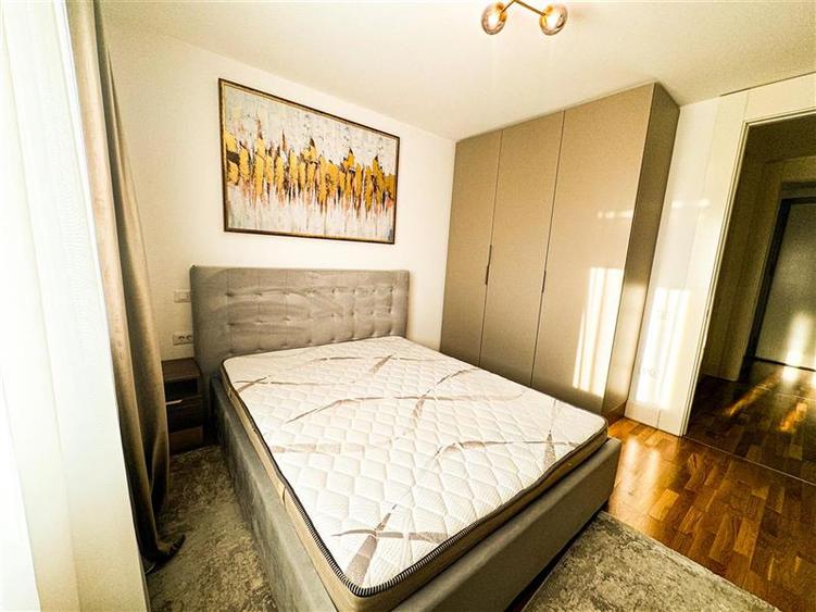 Apartament cu 3 camere semidecomandat, mobilat în Floreasca