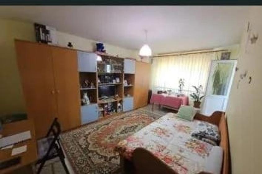 Apartament cu 2 camere decomandat în Aviației