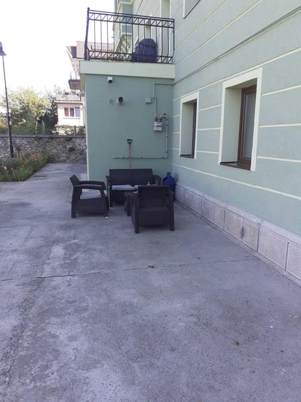 Apartament cu 3 camere decomandat în Sub Arini