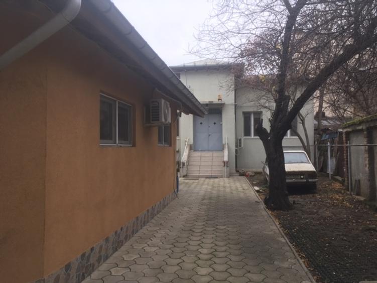 Casă individuală cu 3 camere cu Canalizare în Calea Călărașilor