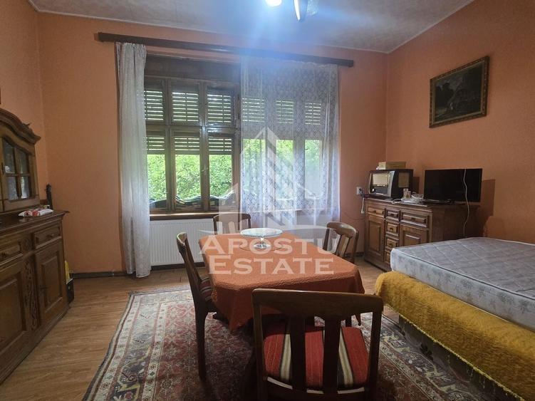 Casă individuală cu 3 camere cu Canalizare în Gurahonț
