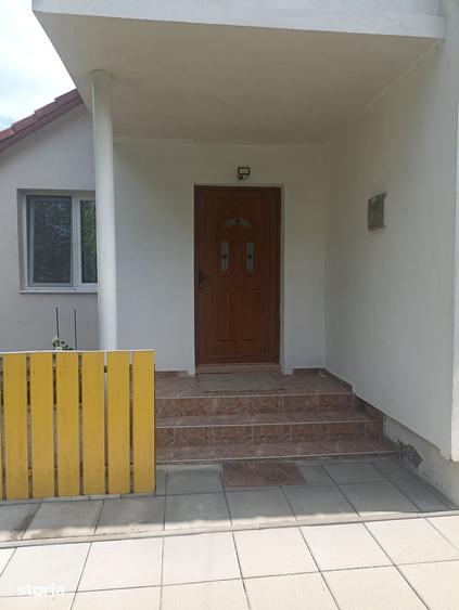 Casă cu 2 camere cu Teren 468 Mp în Central