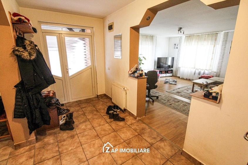 Casă individuală cu 5 camere cu Canalizare în Sâncraiu de Mureș