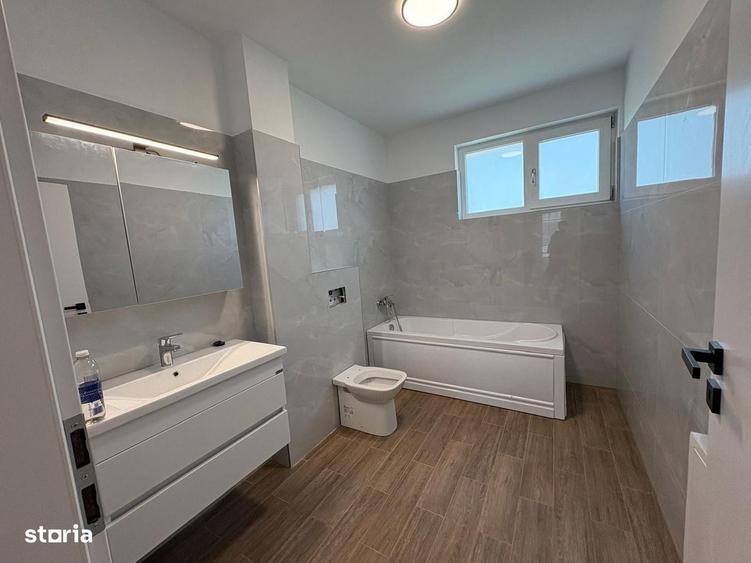 Casă cu 4 camere în Vidra