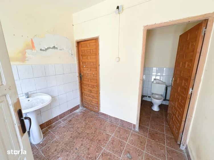 Casă cu 3 camere în Crăiești
