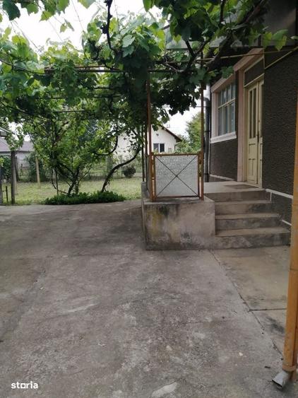 Casă cu 3 camere cu Teren 449 Mp în Teiu