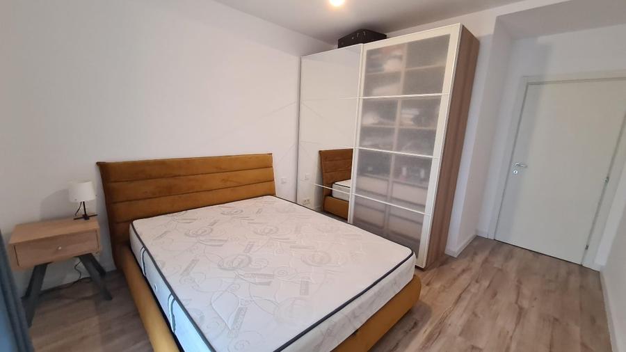 Apartament cu 2 camere semidecomandat, mobilat în Pantelimon