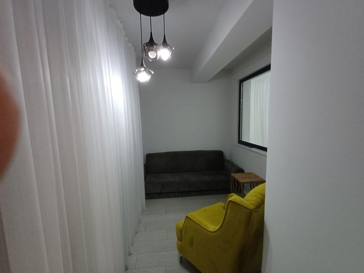 Apartament cu 2 camere decomandat în Carrefour