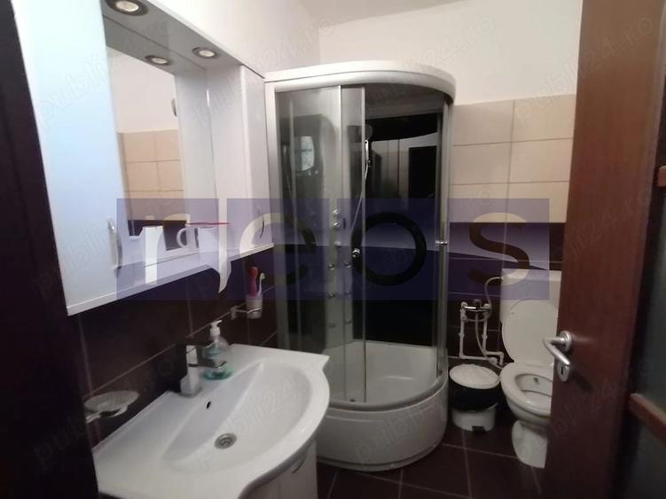 Casă individuală cu 8 camere cu Teren 200 Mp în Unirii