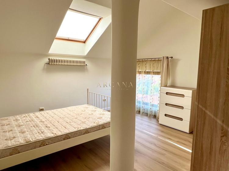 Apartament cu 4 camere semidecomandat, mobilat în Zorilor