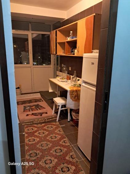 Apartament cu 2 camere semidecomandat în Gara de Nord