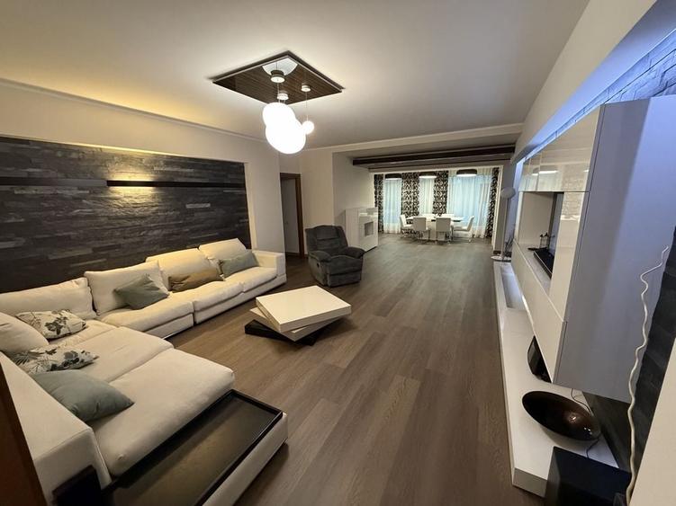 Apartament cu 3 camere decomandat în Grozăvești