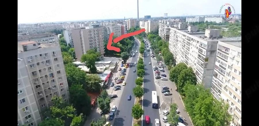 Apartament cu 3 camere decomandat în Berceni