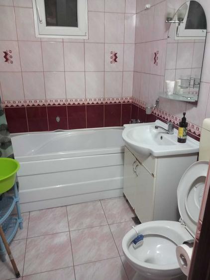 Apartament cu 3 camere decomandat în Nord