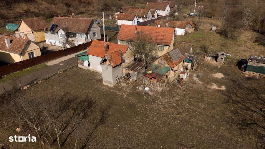 Casă cu 2 camere cu Teren 284 Mp în Central