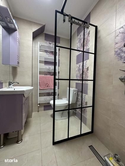 Apartament cu 3 camere decomandat în Micro 17