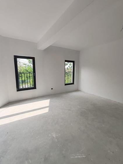 Apartament cu 2 camere semidecomandat în Nord-Est